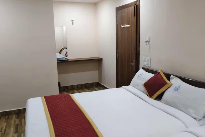 Hotel Radha Krishna image