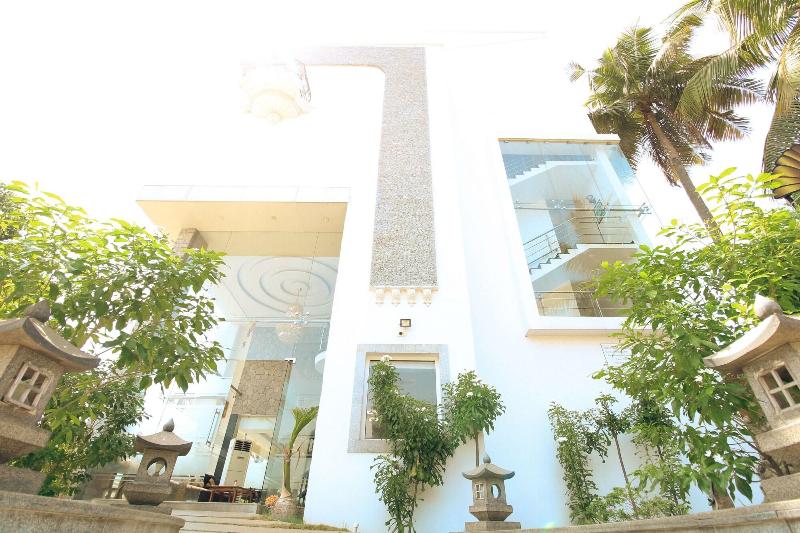 White Pearl Residency image