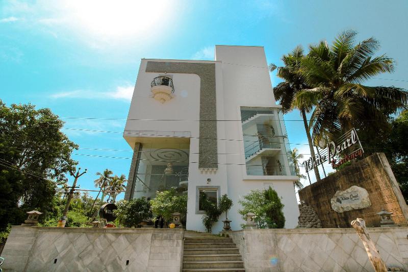 White Pearl Residency image