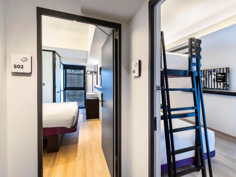 Yotel Tokyo Ginza image