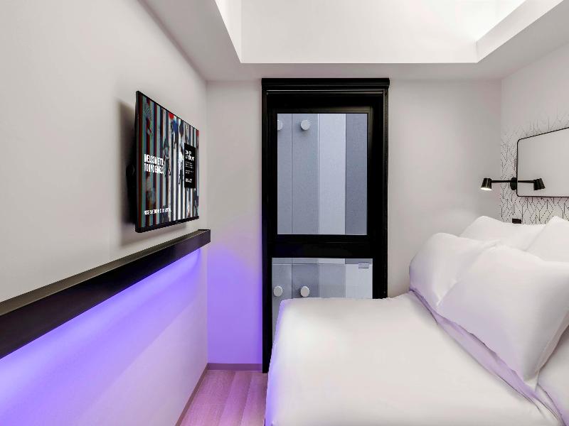 Yotel Tokyo Ginza image