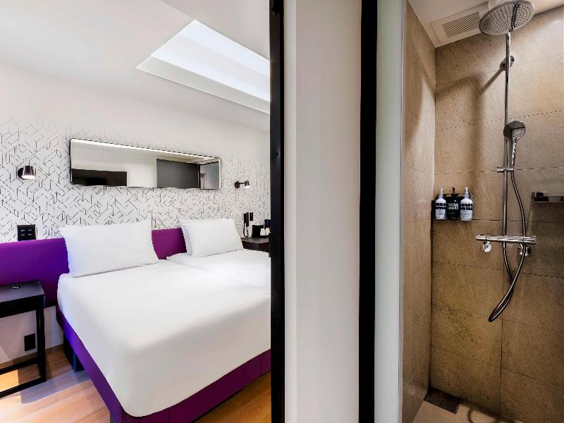 Yotel Tokyo Ginza image