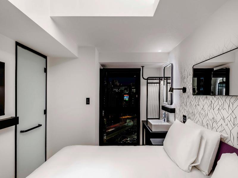 Yotel Tokyo Ginza image