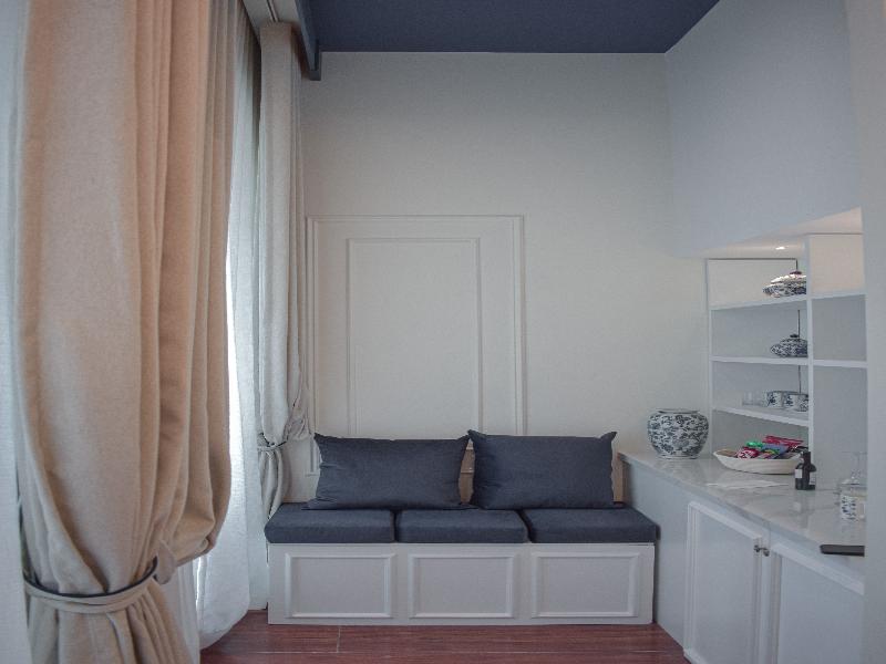 Parc Royale Suites image