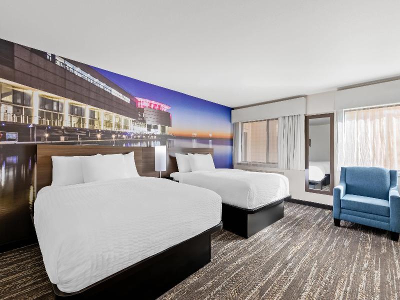 Clarion Pointe Milwaukee image