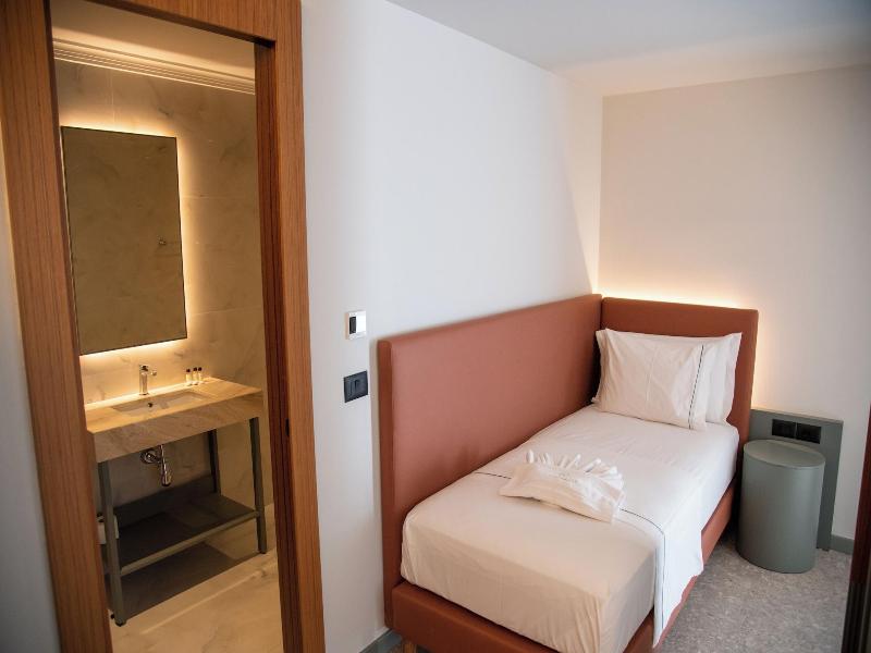 Adria Palace Hotel image