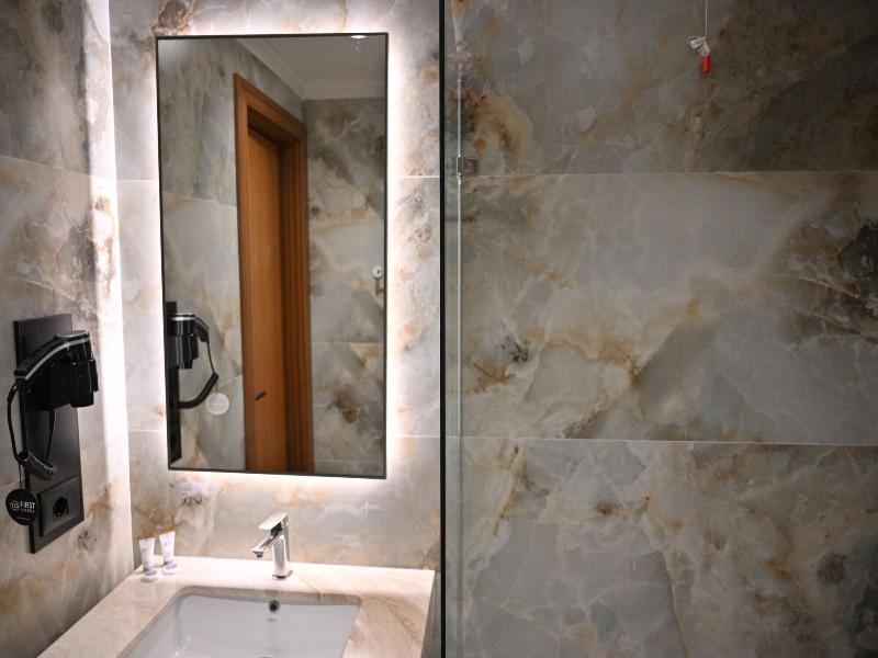 Adria Palace Hotel image