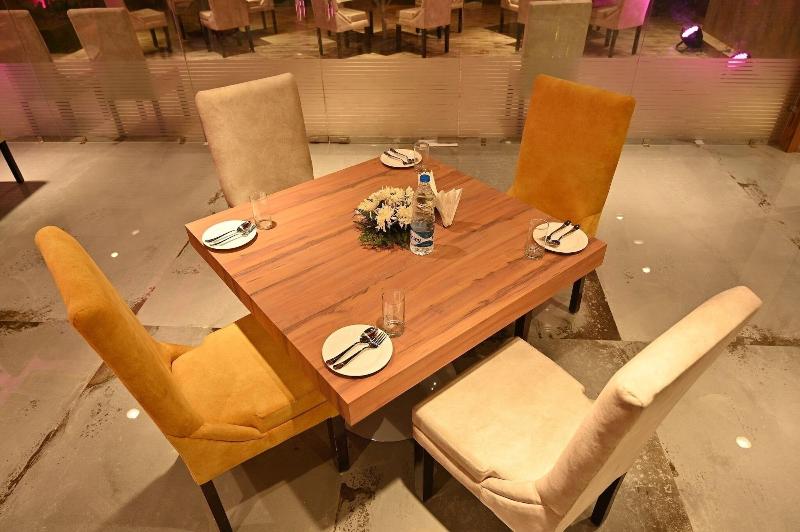 Hotel Aakriti Clarks Inn Express