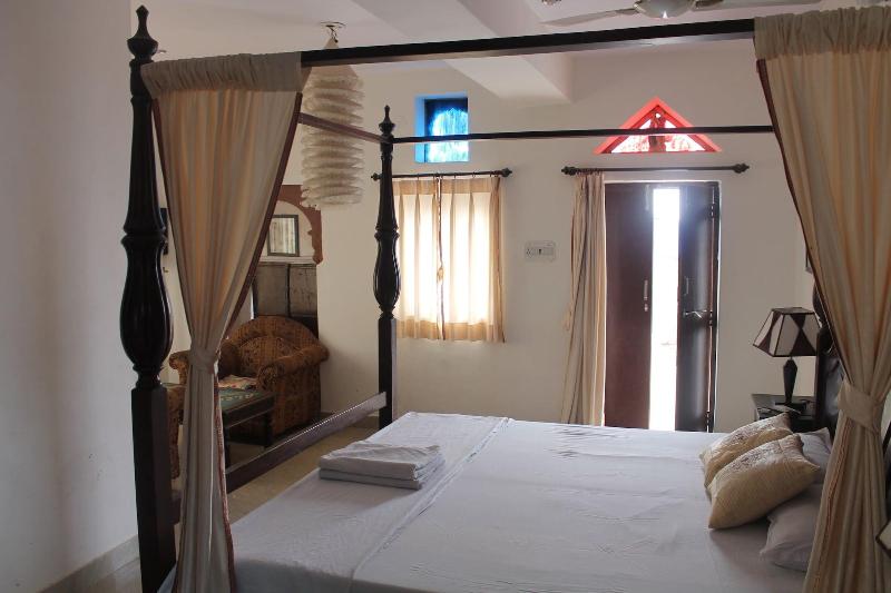 Kesar Heritage Guest House image