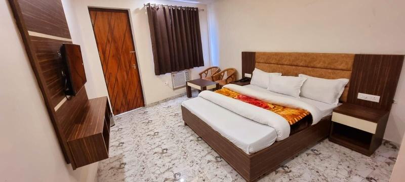 Hotel Daksh image