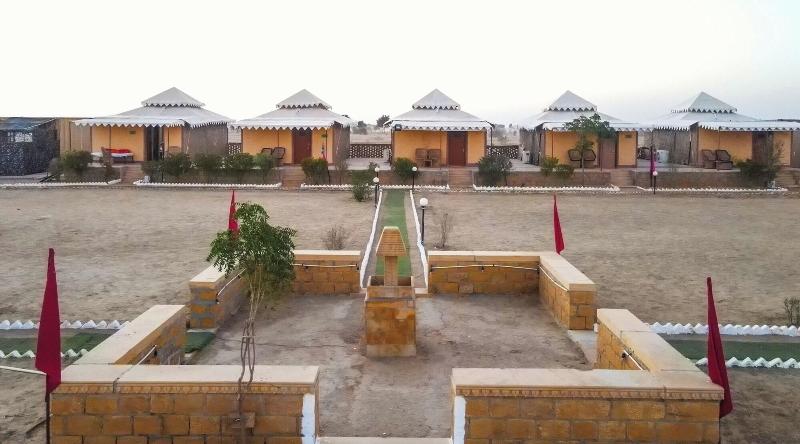 Lakhmana Desert Camp image
