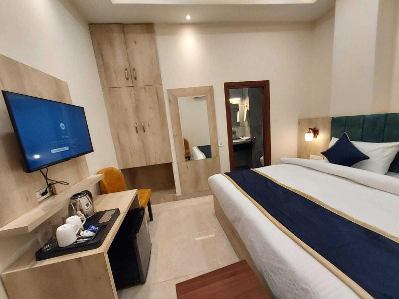 Hotel Dreamland Inn image