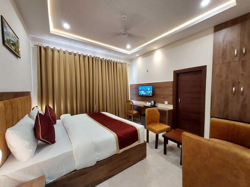Hotel Dreamland Inn image