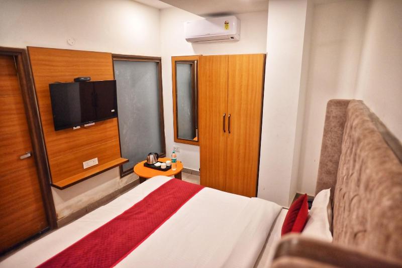 Hotel Lake View image