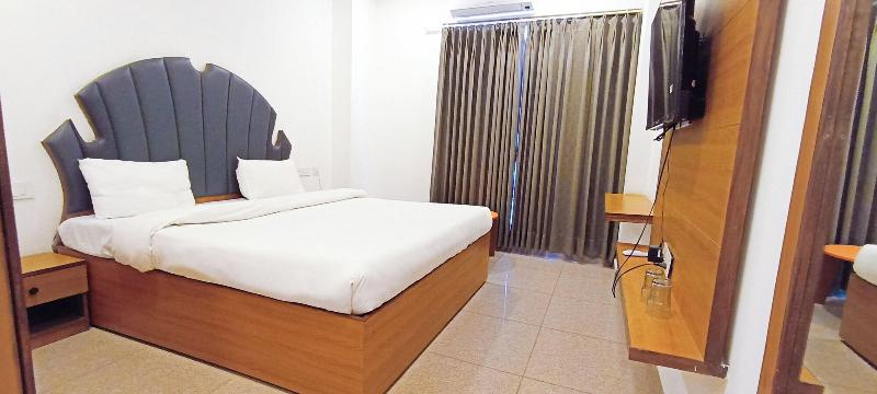 Hotel Lake View image