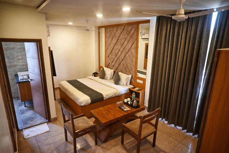 Hotel Lake View image