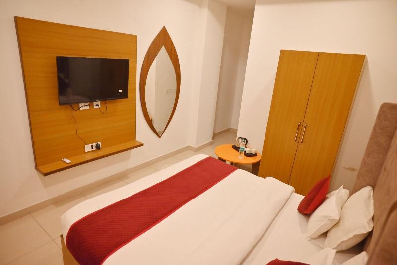 Hotel Lake View image