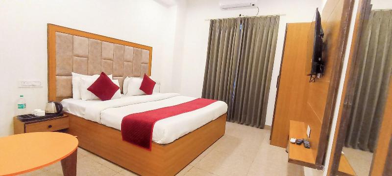Hotel Lake View image