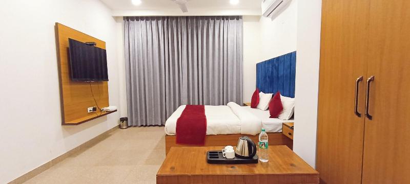 Hotel Lake View image