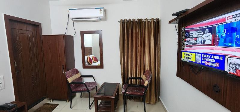 Hotel Dvr Grand image