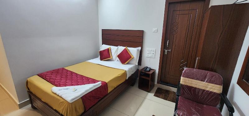Hotel Dvr Grand image