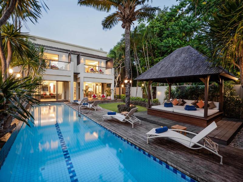 Downtown Villas image