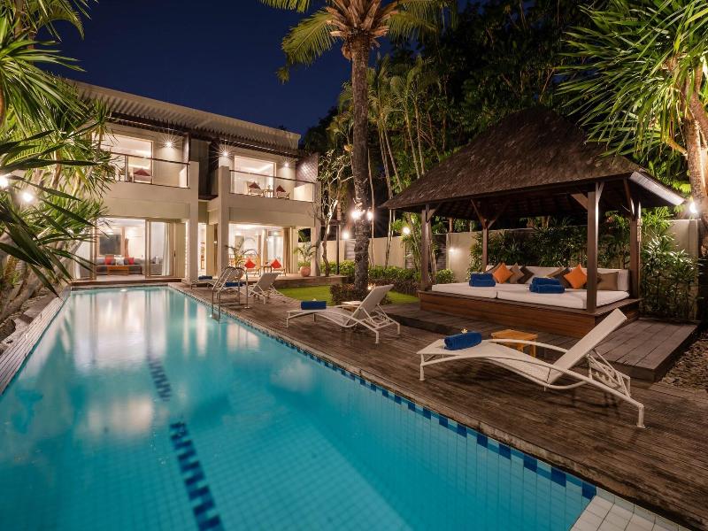 Downtown Villas image