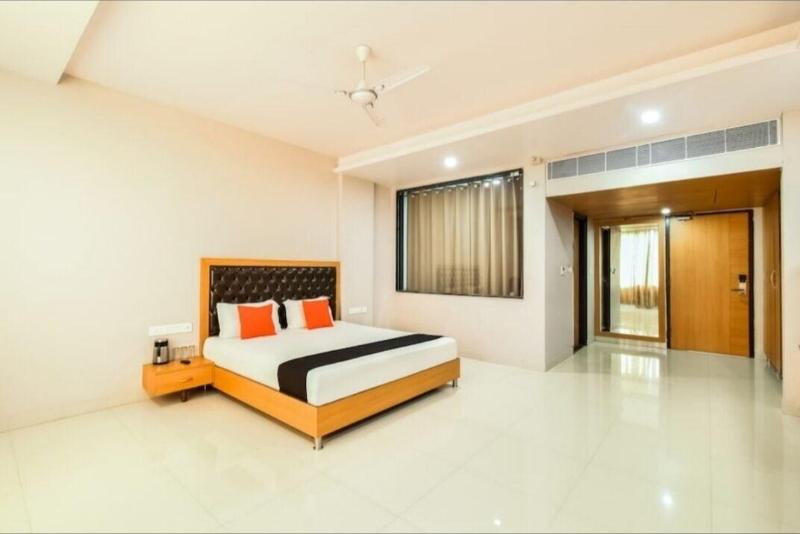 Hotel Royal Akshayam image