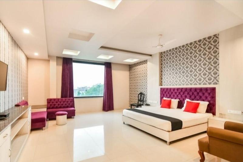 Hotel Royal Akshayam image