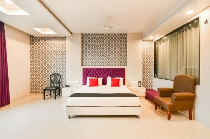Hotel Royal Akshayam image