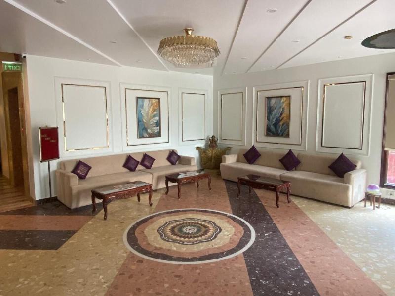 Hotel Maple Ridge image