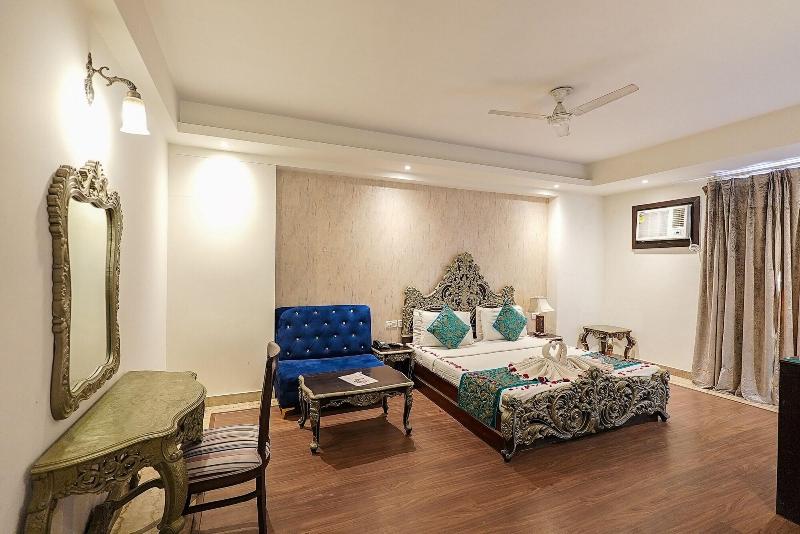Hotel Maple Ridge image