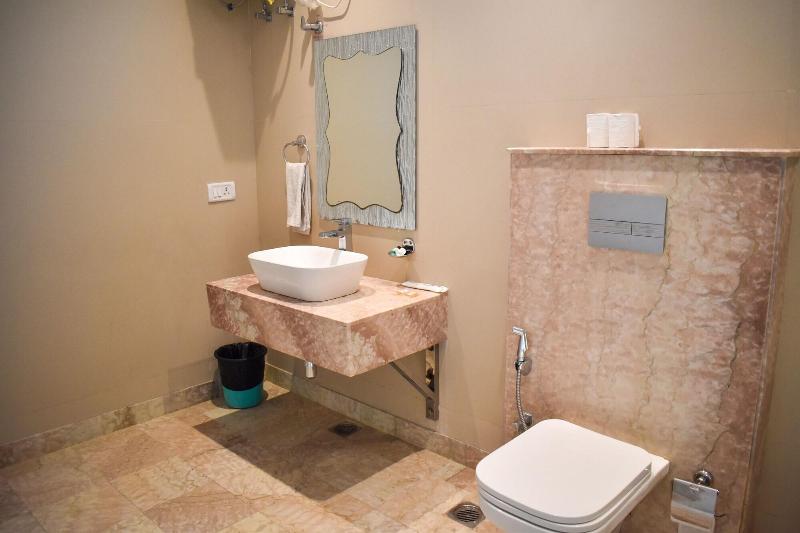 Hotel Maple Ridge image