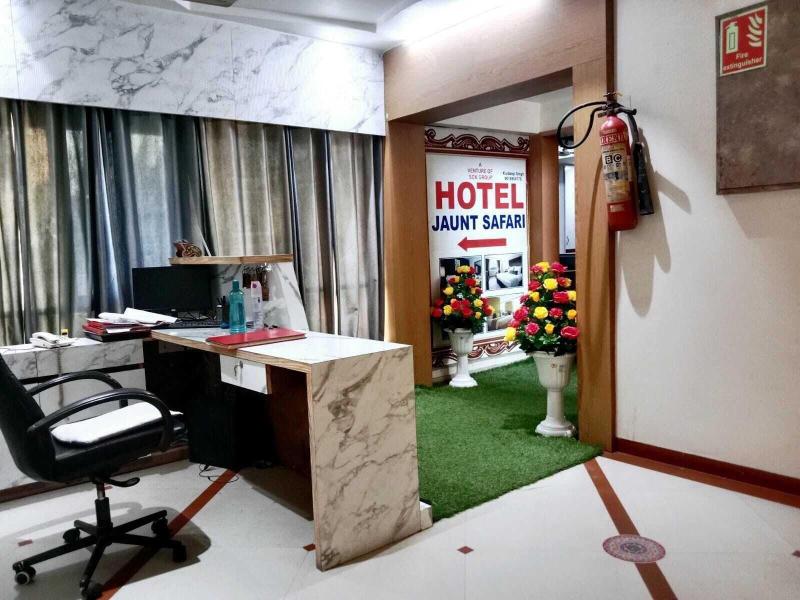 Hotel Jaunt Safari image