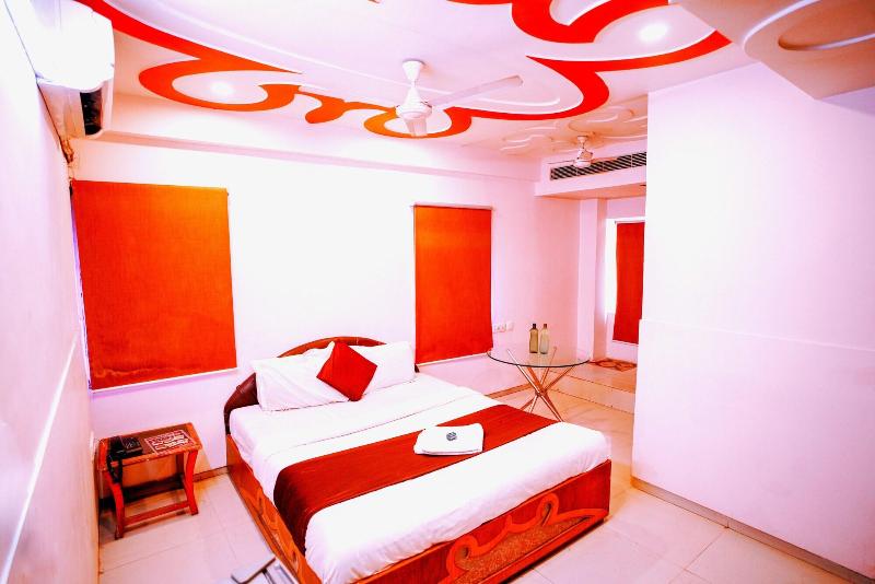 Hotel Jaunt Safari image