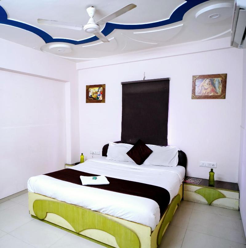 Hotel Jaunt Safari image