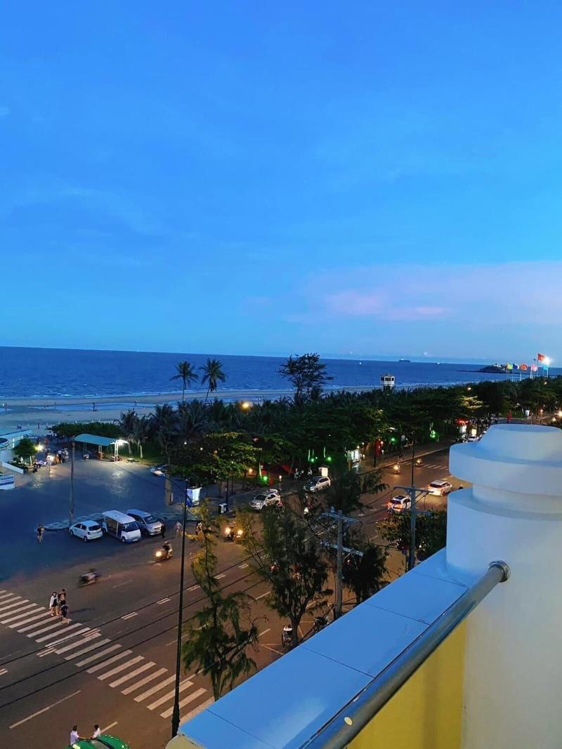 Victory Hotel — general view