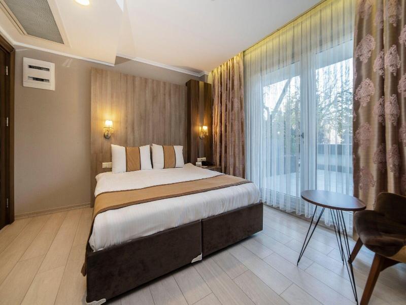 Royal Capital Hotel Çekirge image
