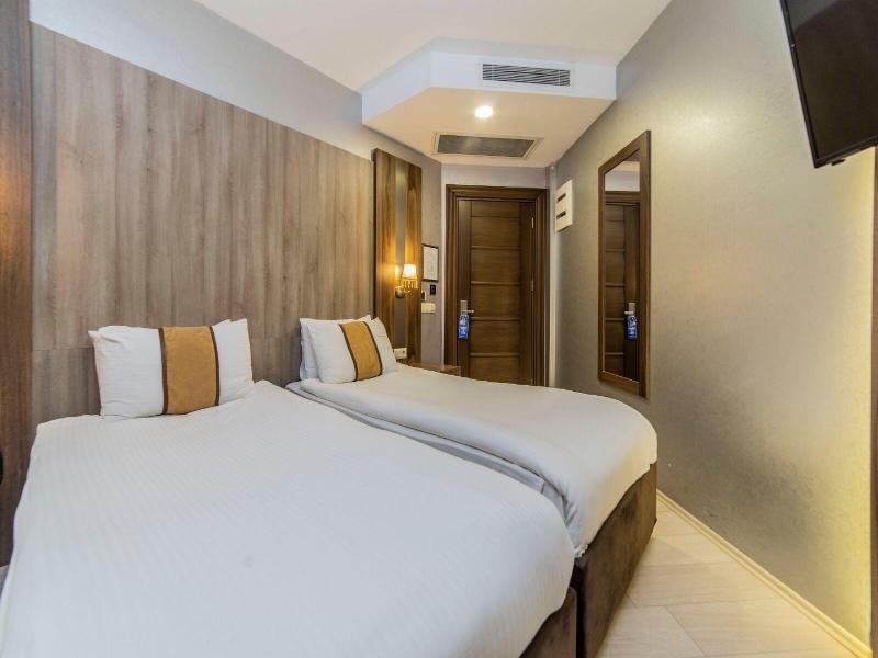 Royal Capital Hotel Çekirge image