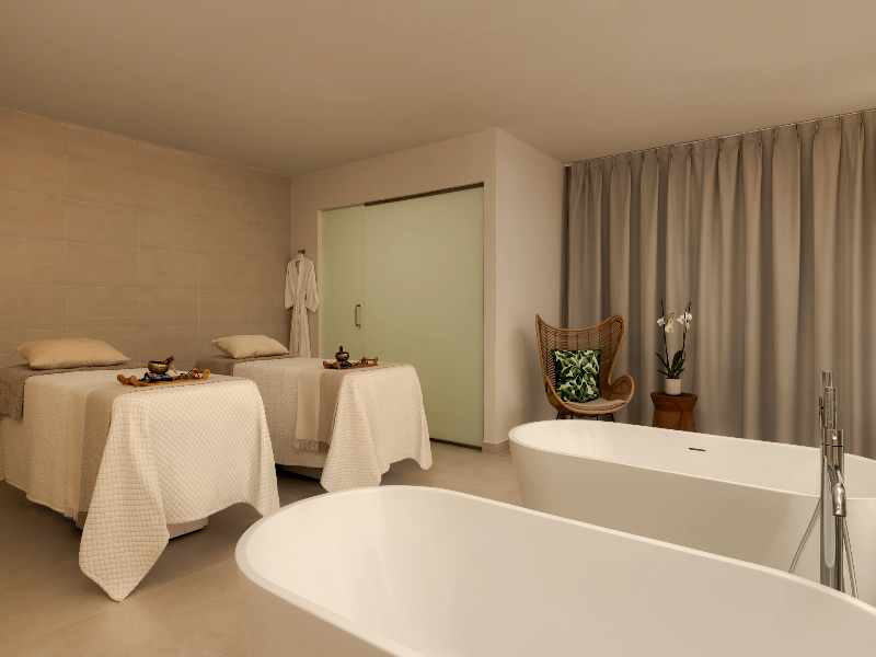 Secrets Playa Esmeralda Resort & Spa