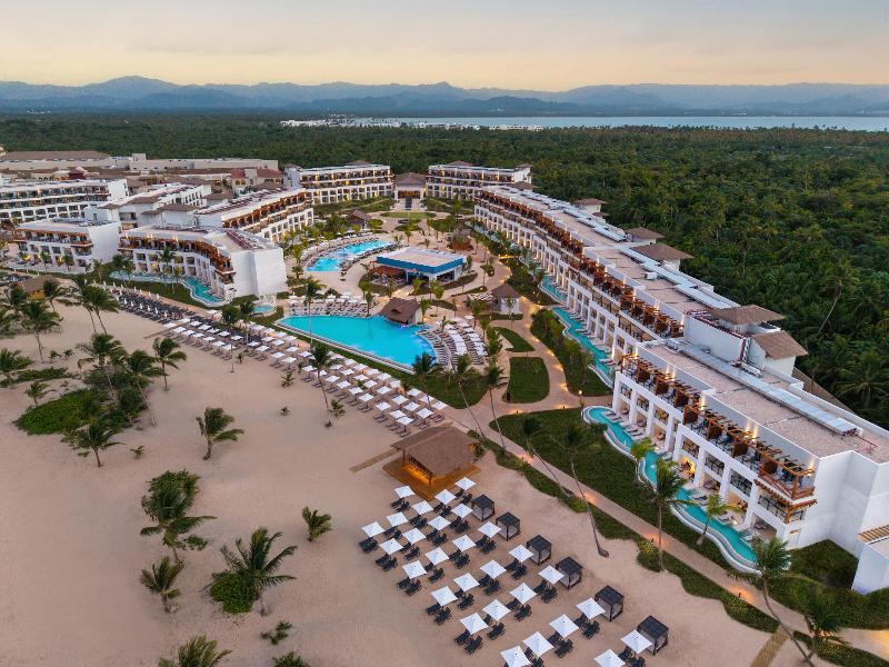 Secrets Playa Esmeralda Resort & Spa