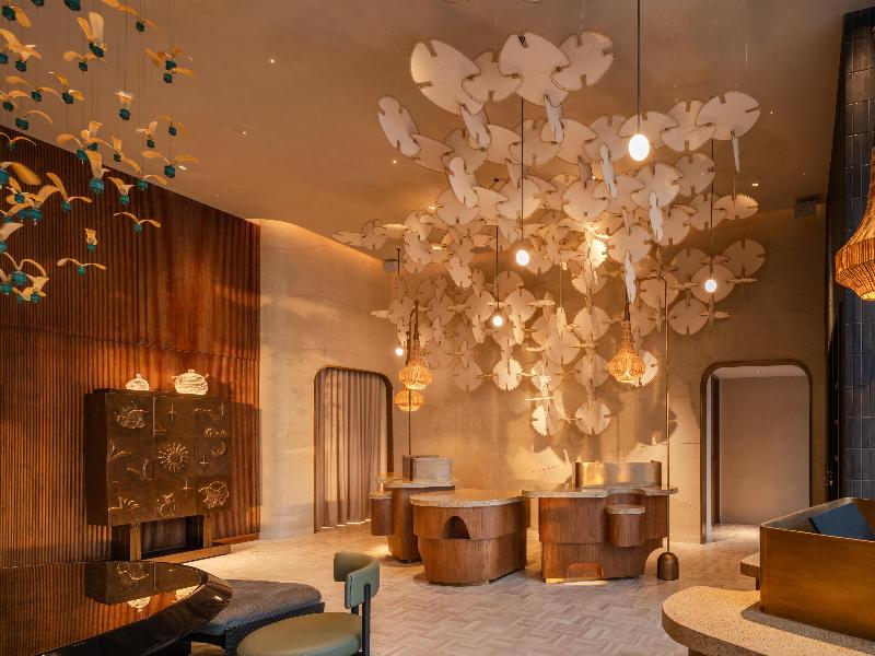 Kromo Bangkok, Curio Collection By Hilton image