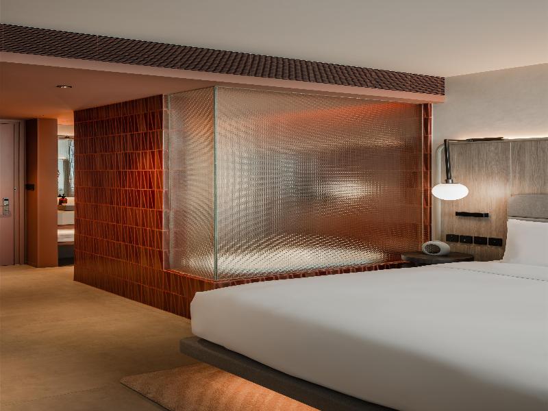 Kromo Bangkok, Curio Collection By Hilton image