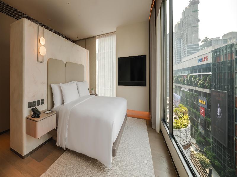 Kromo Bangkok, Curio Collection By Hilton image
