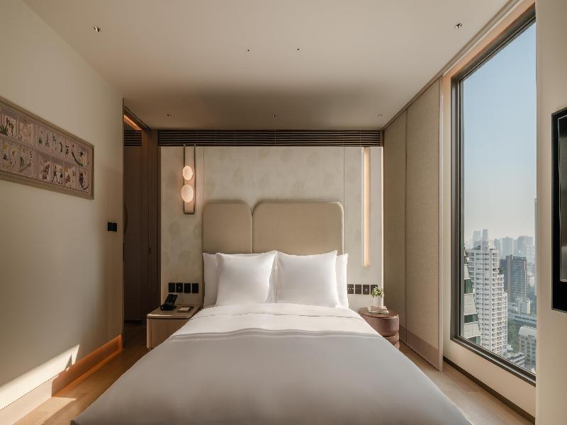 Kromo Bangkok, Curio Collection By Hilton image