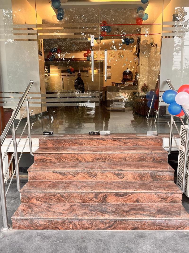 Hotel Gracious image