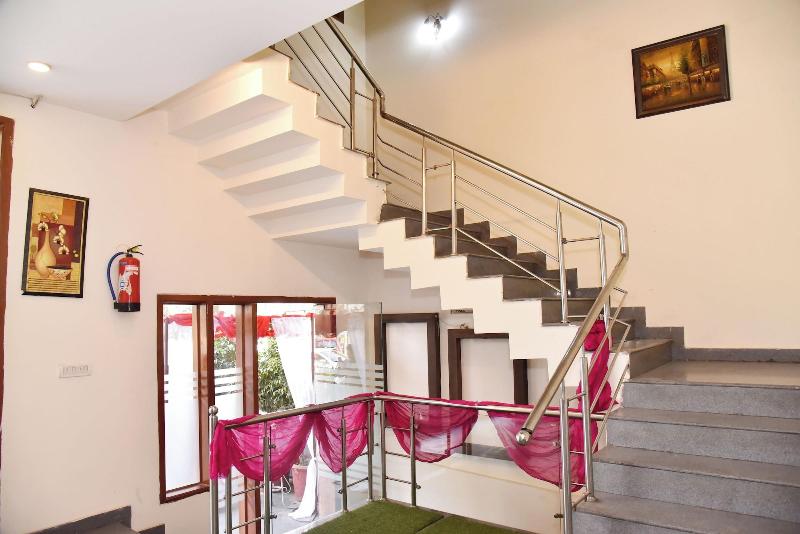 Hotel Gracious image