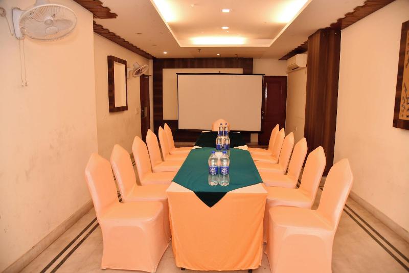 Hotel Gracious image