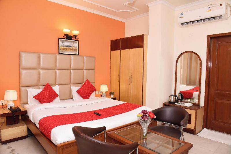 Hotel Gracious image