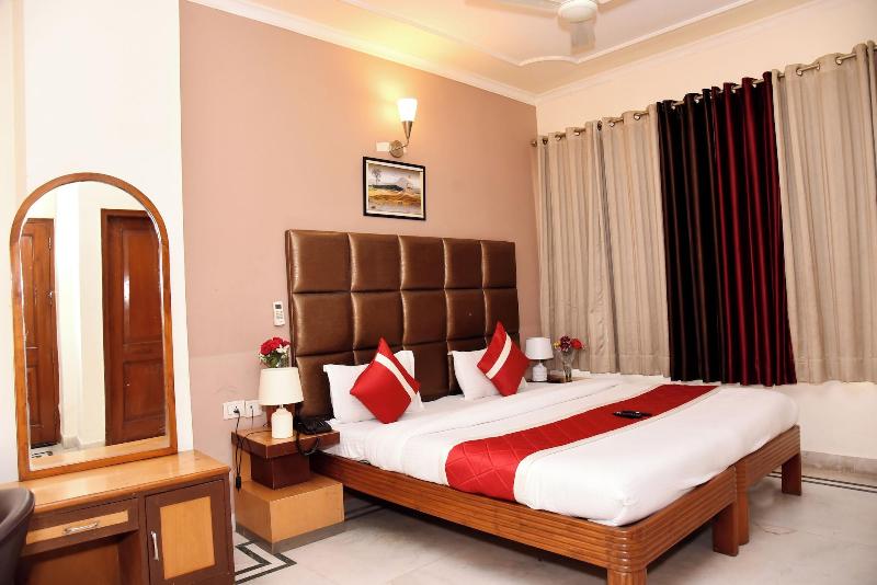Hotel Gracious image